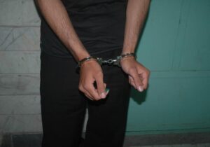 دستگیری سارق منزل و اعتراف به ۱۳ فقره سرقت در تبریز