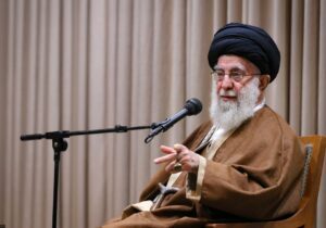 رهبر انقلاب در دیدار بسیجیان: ایران قائل به همه‌پرسی در فلسطین و نظر مردم است