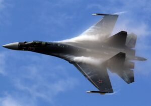 جانشین وزیر دفاع: خرید جنگنده سوخو ۳۵ و بالگرد میل ۲۸ از روسیه قطعی شد