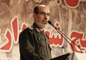 فرمانده سپاه عاشورا: دشمن با ایجاد شبهه در صدد ضربه زدن به آرمان‌های انقلاب است